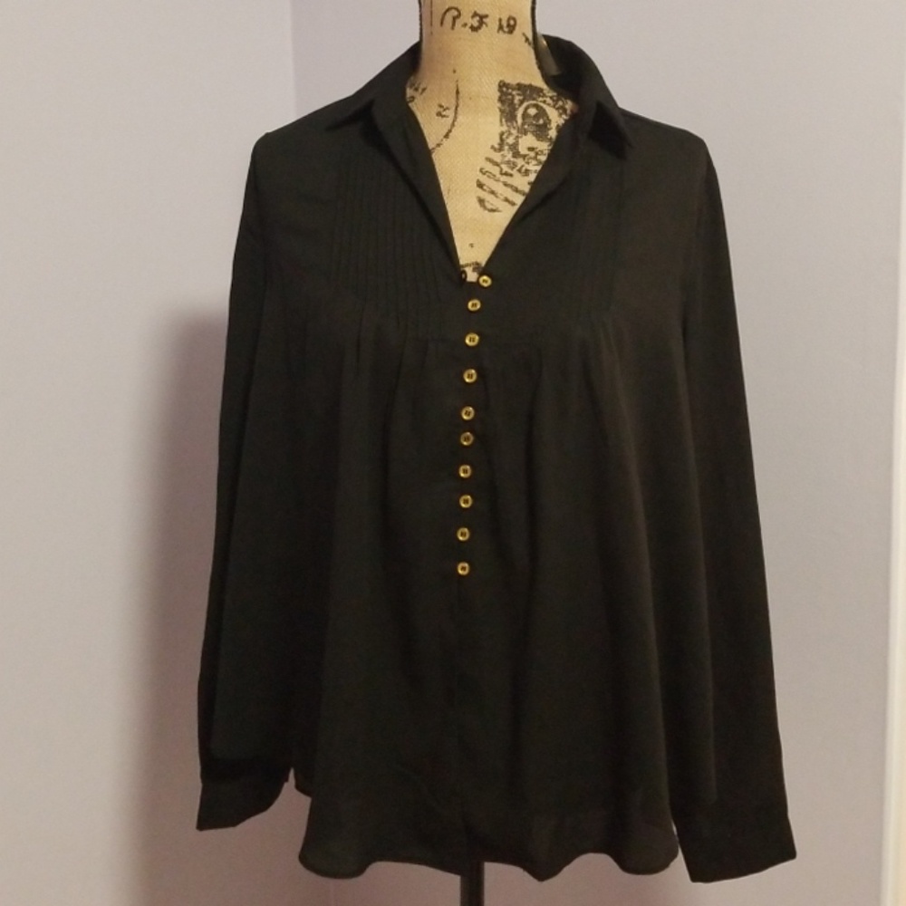 Button Down Top by Everly